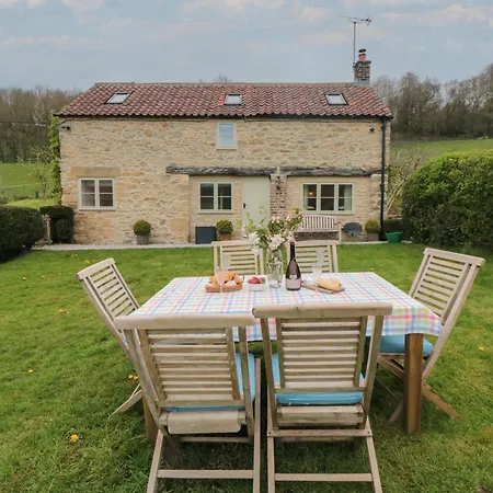 بيت للعطل The Burrows